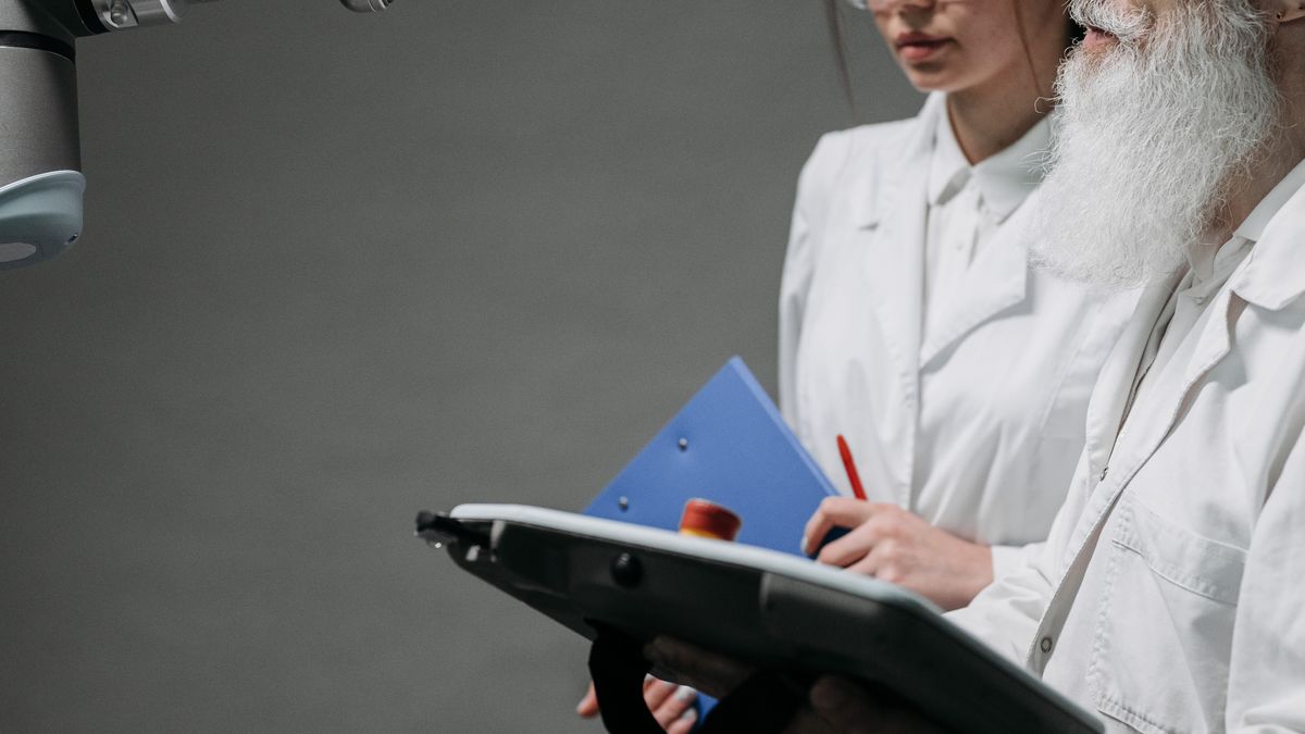 聚鑫汇国际:【快节奏棋牌博弈中的认知重构法则】